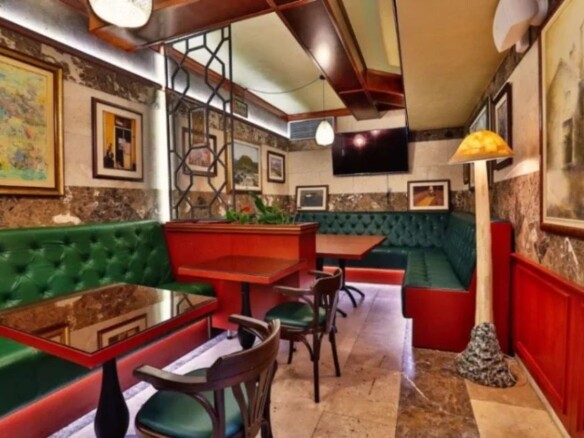 Opremljen restoran sa terasama u Rozinu, Budva — fotografija 4
