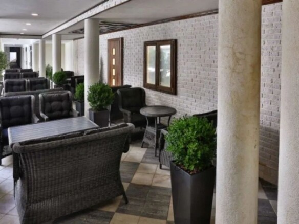 Opremljen restoran sa terasama u Rozinu, Budva — fotografija 6