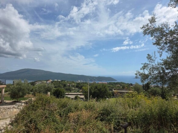 Plac sa pogledom na more u naselju Podi, Herceg Novi — fotografija 3