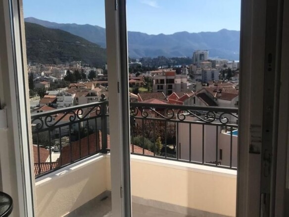 Izdavanje: Dvosoban stan 50 m² – Budva — fotografija 7