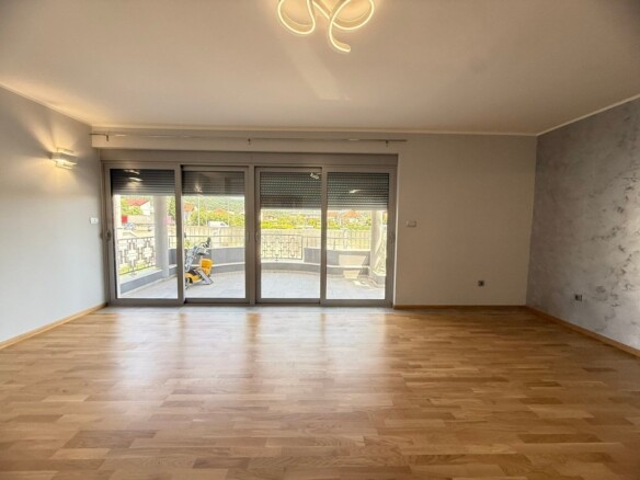 Kuća 320 m² – Podgorica — fotografija 14