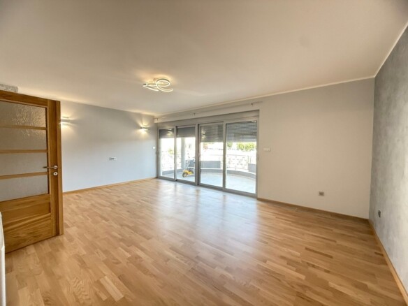 Kuća 320 m² – Podgorica — fotografija 16