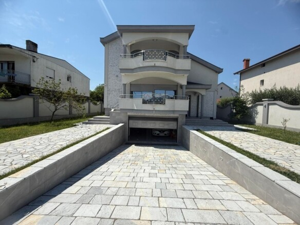 Kuća 320 m² – Podgorica — fotografija 21