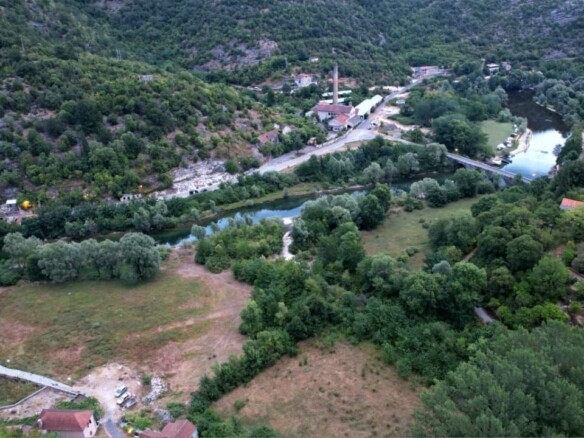 Plac 1.300 m² – Cetinje — fotografija 3