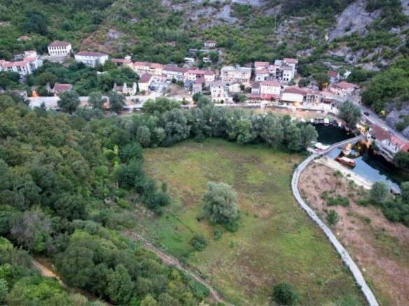 Plac 1.300 m² – Cetinje — fotografija 8