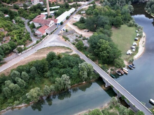 Plac 1.300 m² – Cetinje — fotografija 11