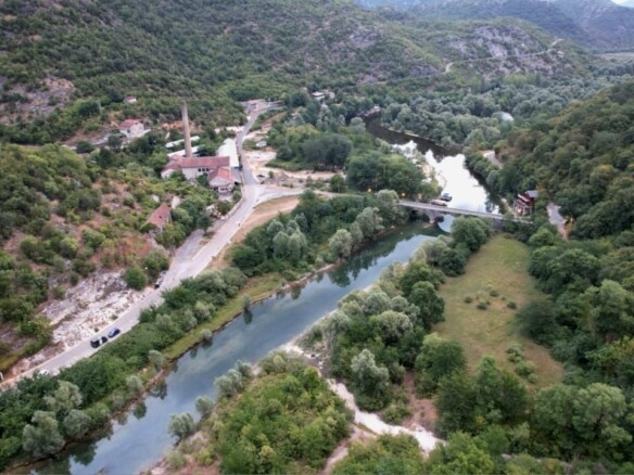Plac 1.300 m² – Cetinje — fotografija 13