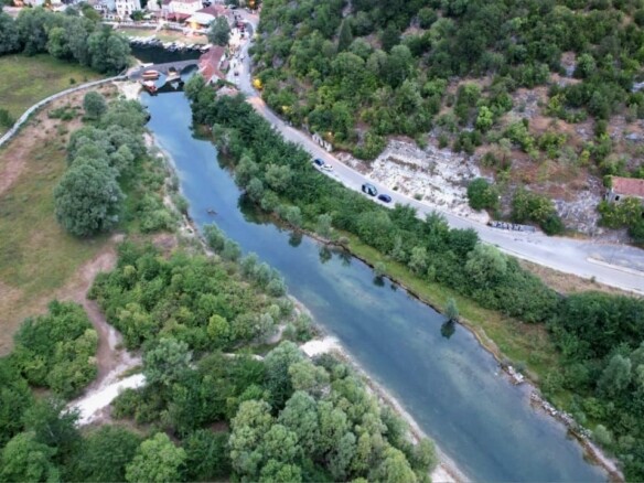 Plac 1.300 m² – Cetinje — fotografija 15