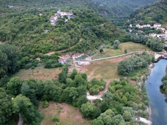 Plac 1.300 m² – Cetinje — fotografija 16