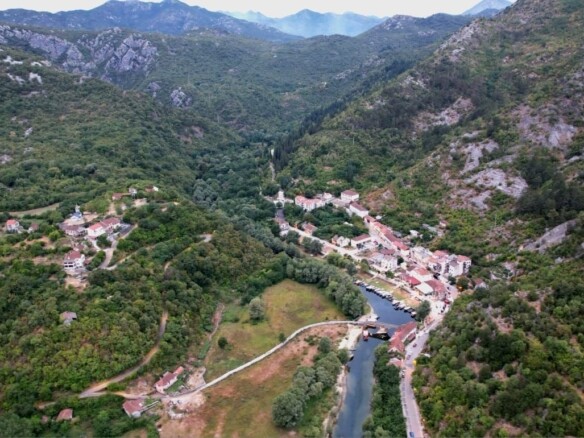 Plac 1.300 m² – Cetinje — fotografija 19