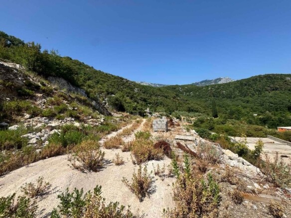 Urbanizovan plac sa pogledom na more, Trebesin, Herceg Novi — fotografija 7
