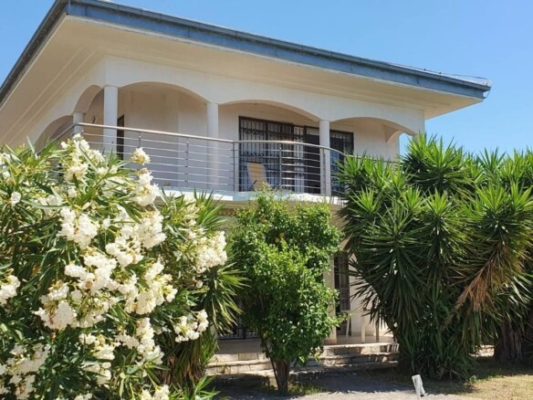 Izdavanje: Kuća 180 m² – Krimovica, Kotor — fotografija 7