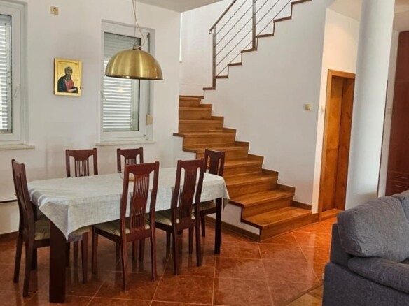 Izdavanje: Kuća 180 m² – Krimovica, Kotor — fotografija 15