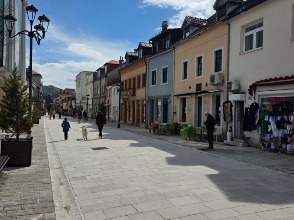 Poslovni prostor u centru Cetinja — fotografija 6