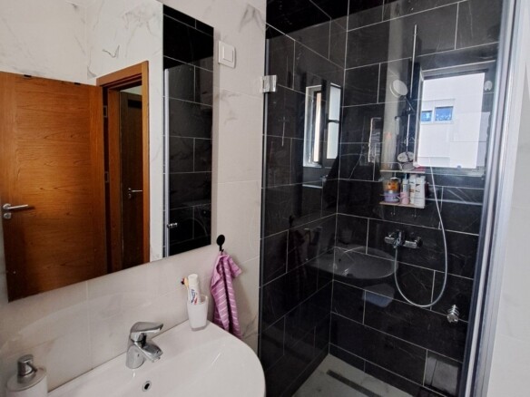 Trosoban stan 90 m² – Rozino, Budva — fotografija 4