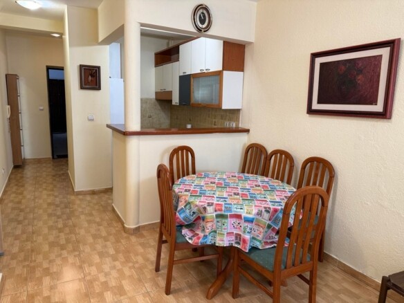 Dvosoban stan za izdavanje u centru Budve — fotografija 14