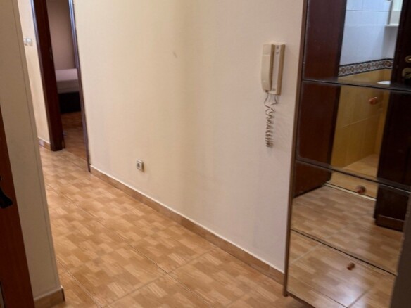 Dvosoban stan za izdavanje u centru Budve — fotografija 19