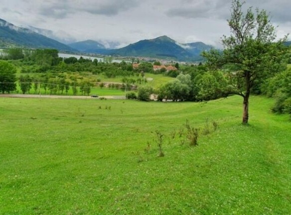 Plac 54.553 m² – Plav — fotografija 2