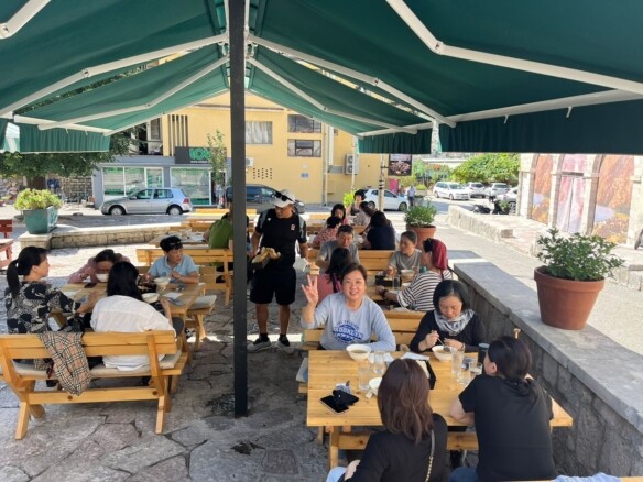 Konoba sa dvorištem u centru Risna, Kotor — fotografija 7