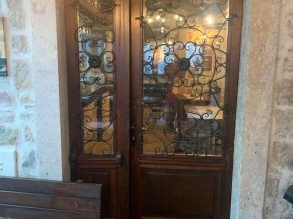 Konoba sa dvorištem u centru Risna, Kotor — fotografija 17