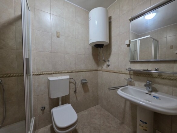 Trosoban stan 96 m² – Rozino, Budva — fotografija 15