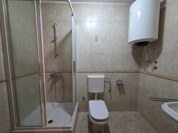 Trosoban stan 96 m² – Rozino, Budva — fotografija 16