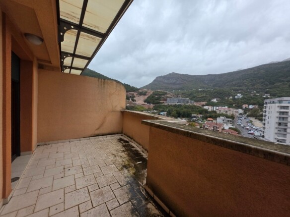 Trosoban stan 96 m² – Rozino, Budva — fotografija 17