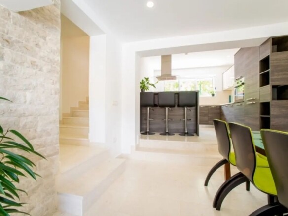 Kuća 240 m² – Stoliv, Kotor — fotografija 9