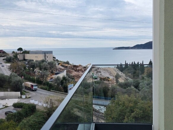 Dvosoban stan 114 m² – Kamenovo, Budva — fotografija 16
