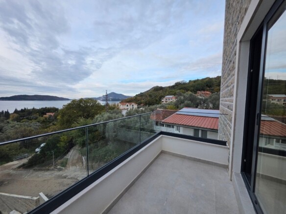 Dvosoban stan 114 m² – Kamenovo, Budva — fotografija 17
