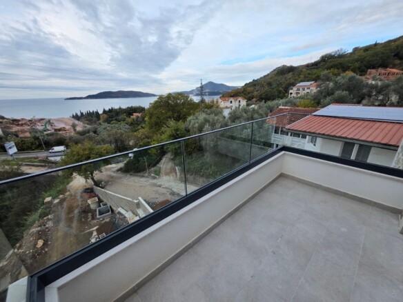 Dvosoban stan 114 m² – Kamenovo, Budva — fotografija 19