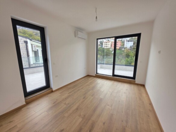 Dvosoban stan 162 m² – Kamenovo, Budva — fotografija 10