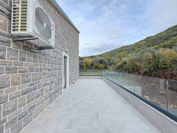 Dvosoban stan 162 m² – Kamenovo, Budva — fotografija 11