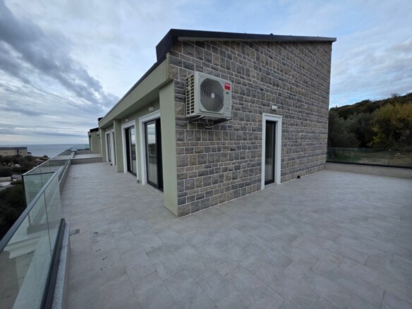Dvosoban stan 162 m² – Kamenovo, Budva — fotografija 21