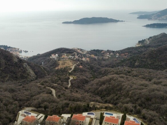 Urbanizovan plac sa pogledom na more, Kuljače, Budva — fotografija 7
