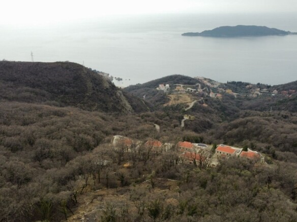Urbanizovan plac sa pogledom na more, Kuljače, Budva — fotografija 10