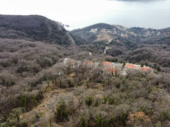 Urbanizovan plac sa pogledom na more, Kuljače, Budva — fotografija 16