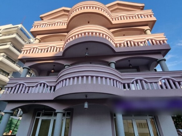 Kuća sa apartmanima u naselju Maine, Budva — fotografija 3