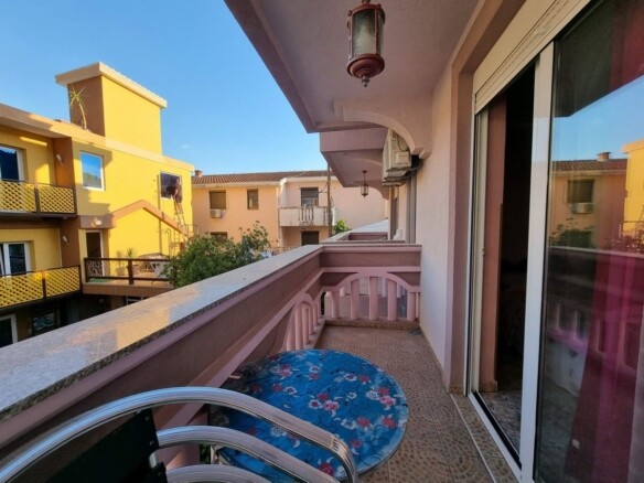 Kuća sa apartmanima u naselju Maine, Budva — fotografija 8