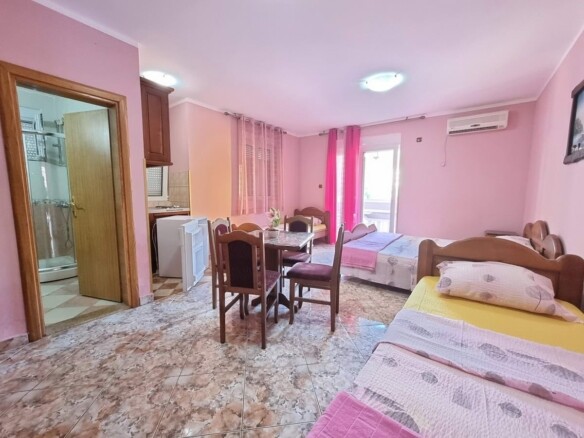 Kuća sa apartmanima u naselju Maine, Budva — fotografija 20