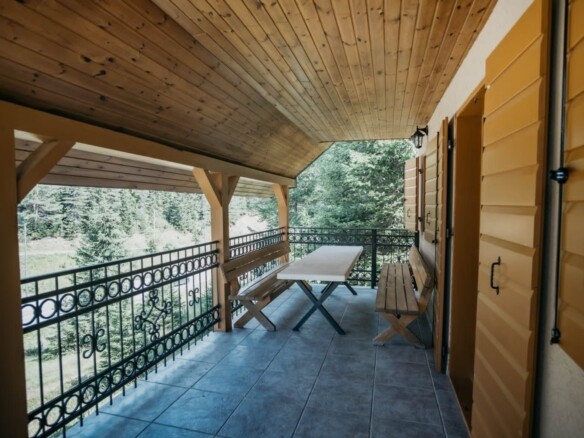 Vikendica na placu od 650 m², Žabljak — fotografija 2