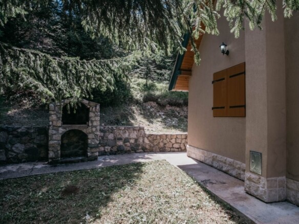 Vikendica na placu od 650 m², Žabljak — fotografija 4