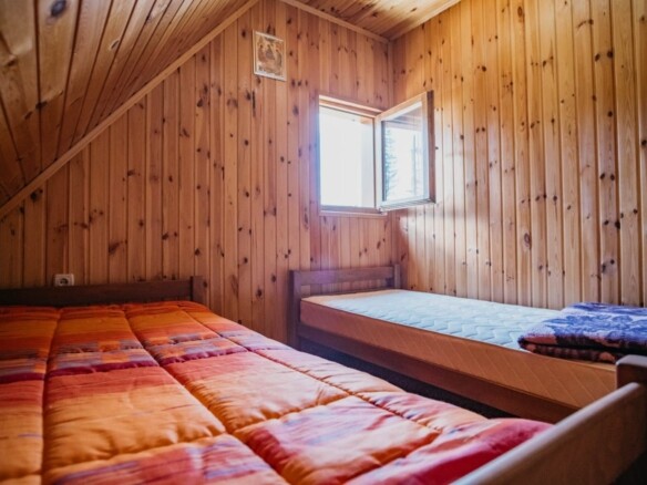Vikendica na placu od 650 m², Žabljak — fotografija 10