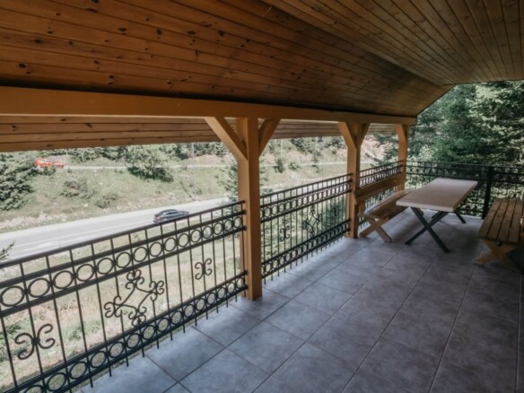 Vikendica na placu od 650 m², Žabljak — fotografija 11