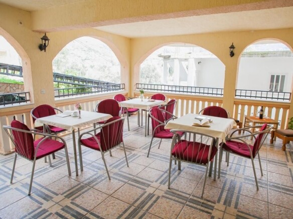 Kuća apartmanskog tipa u Buljarici, Budva — fotografija 10