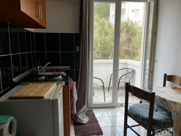 Namještena garsonjera u Rafailovićima, Budva — fotografija 18