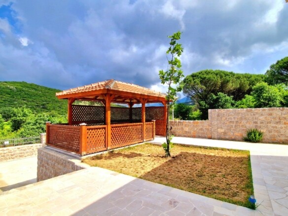 Izdavanje: Kuća 185 m² – Zagora, Kotor — fotografija 4