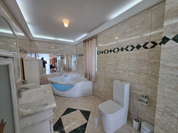 Poslovni prostor 1.200 m² – Sveti Stefan, Budva — fotografija 6