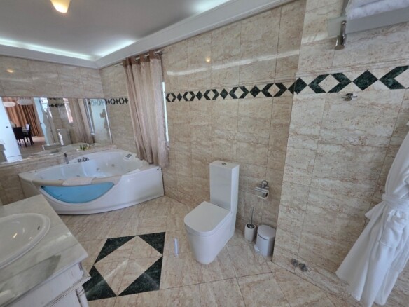 Poslovni prostor 1.200 m² – Sveti Stefan, Budva — fotografija 13