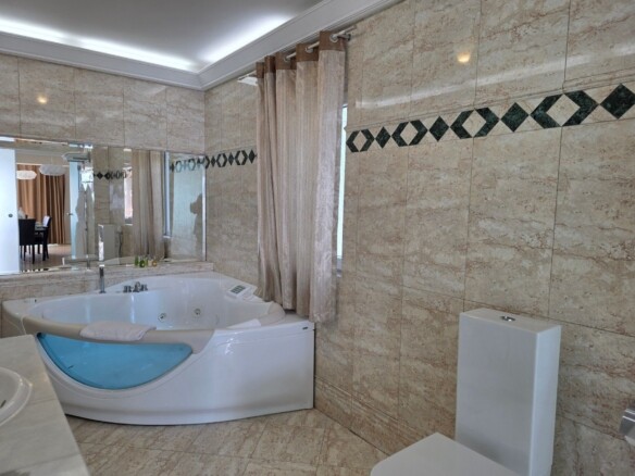 Poslovni prostor 1.200 m² – Sveti Stefan, Budva — fotografija 19